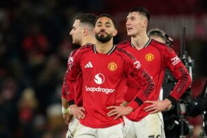 Manchester United Held to 1-1 Draw at Elland Road in Premier League Clash